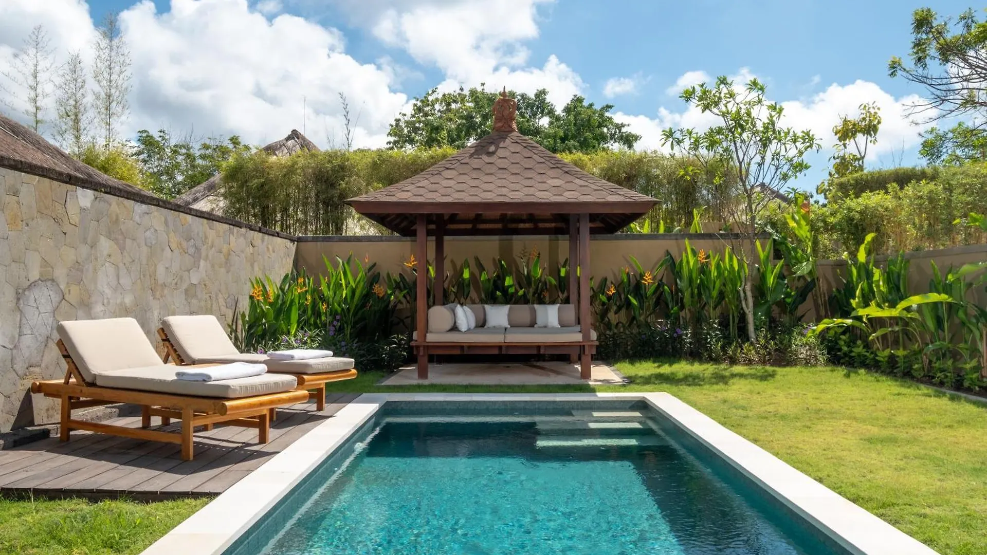 Revivo Wellness Resort 努沙杜瓦